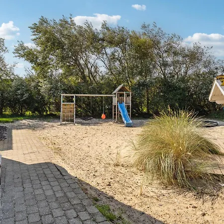 Дом отдыха In With Sauna *